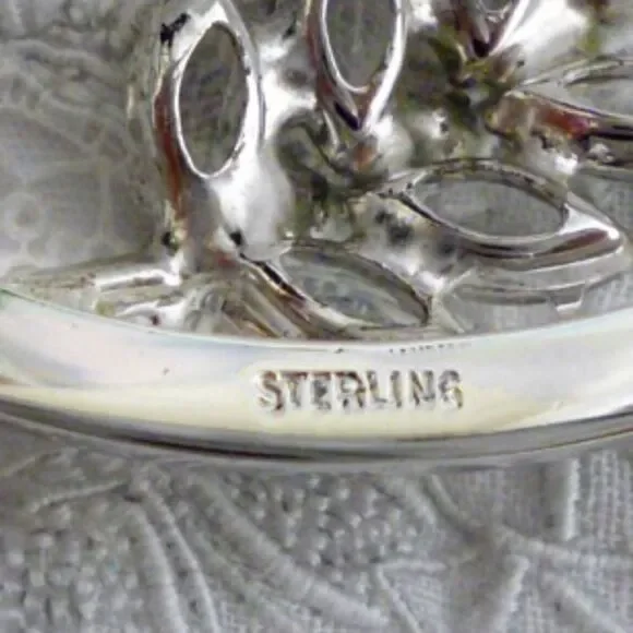 STERLING SILVER ONYX CRYSTAL OVAL PINW/ LEAF